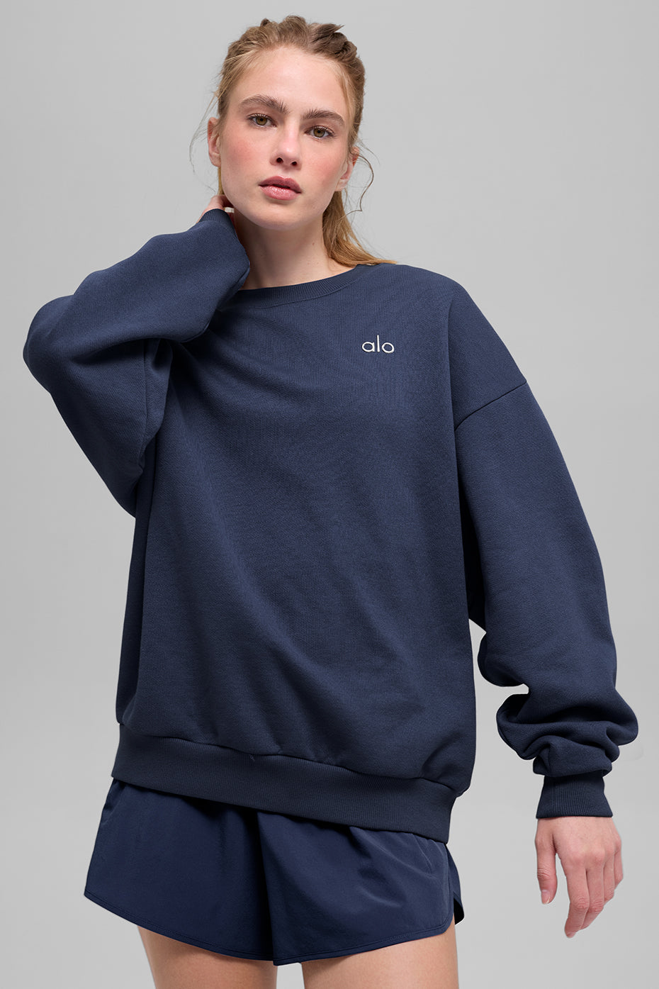 Accolade Crew Neck Pullover - Navy