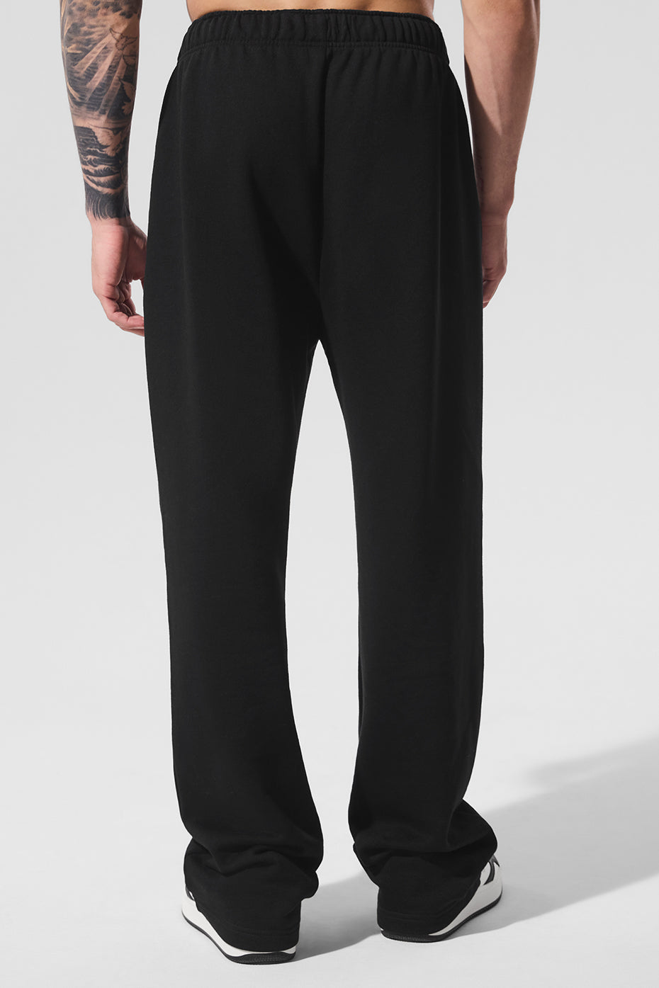 Accolade Straight Leg Sweatpant - Black