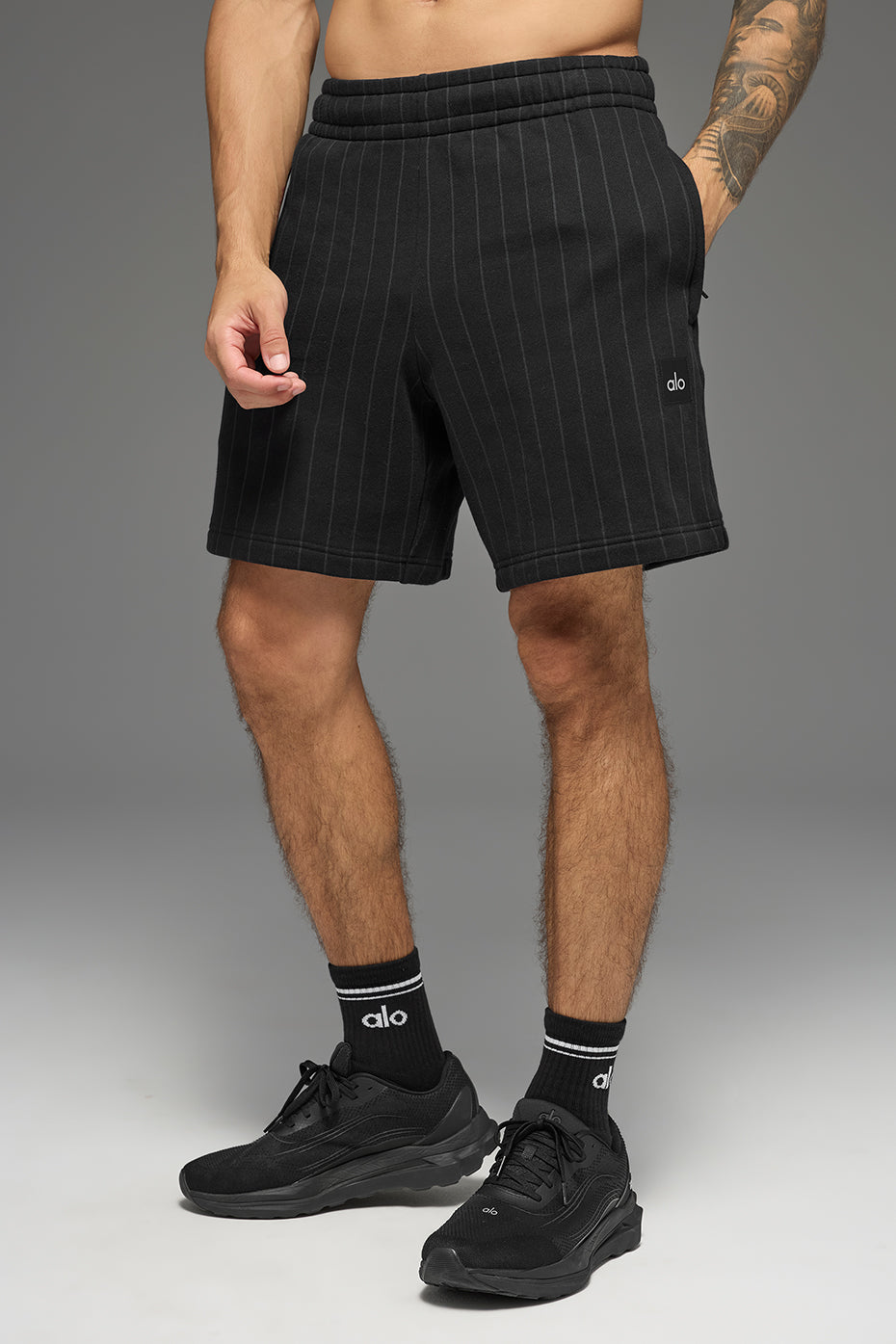 7" Pinstripe Short - Black Pinstripe