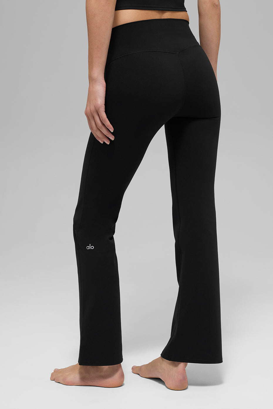 ALO Softsculpt High-Waist 7/8 Bootcut Legging - Black