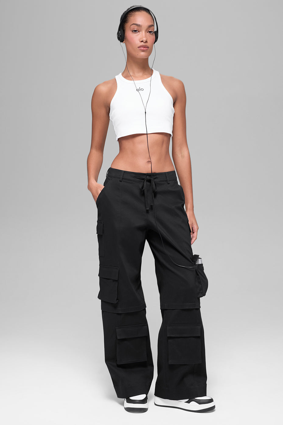 Mid-Rise Scout Cargo Pant - Black