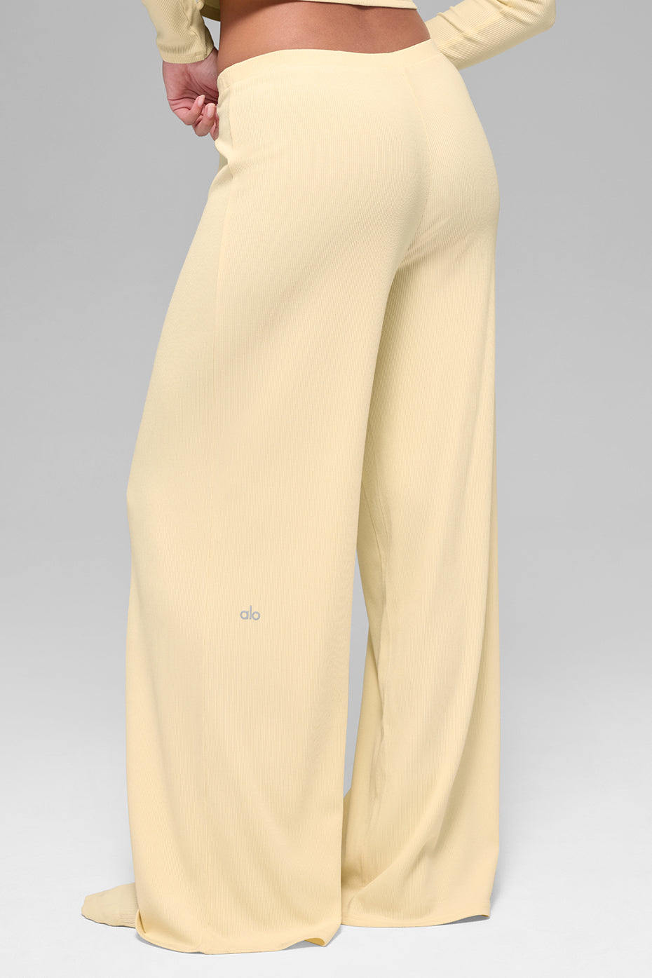 Mid-Rise Dreamlight Straight Pant - Candlelight Yellow