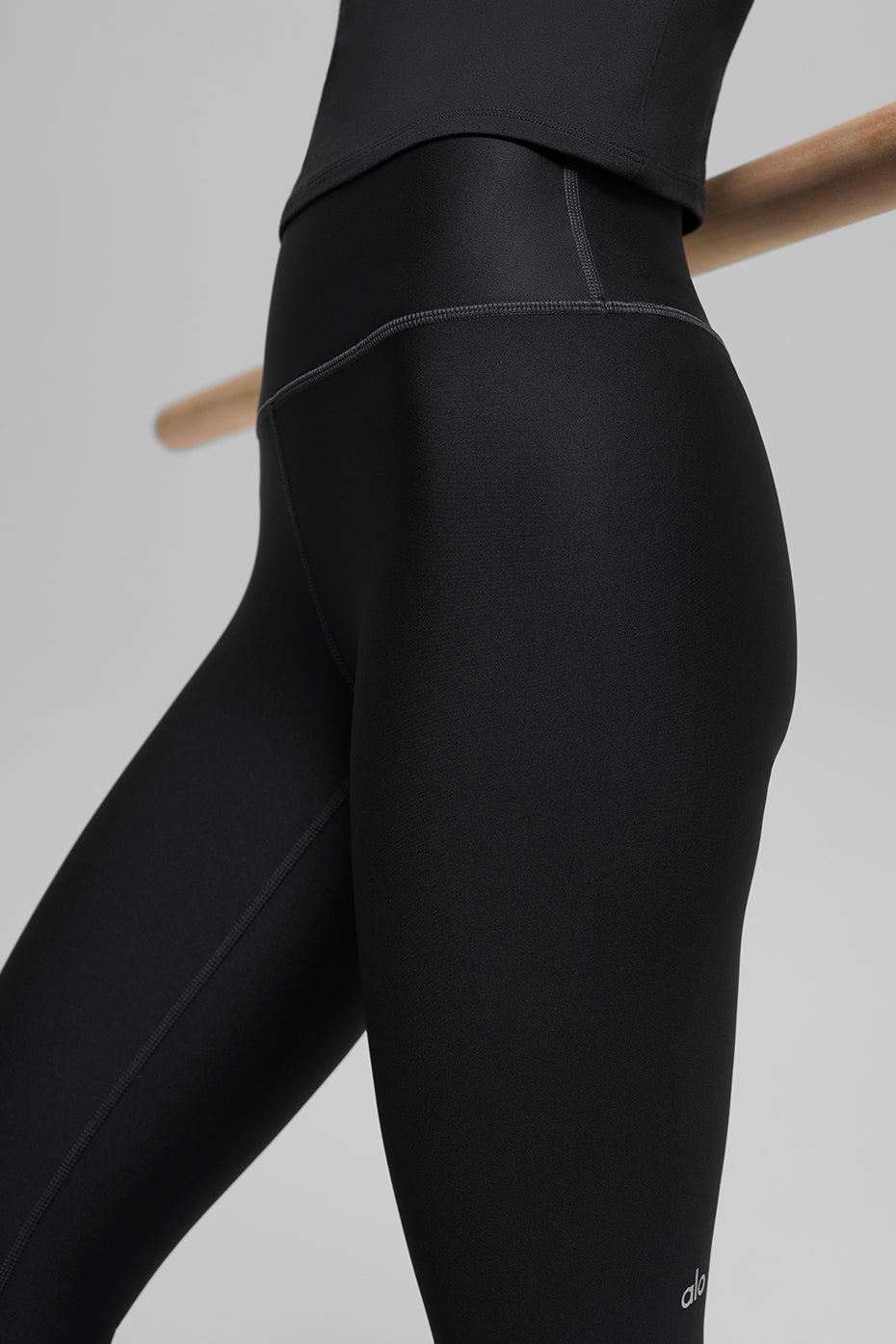 16'' High-Waist Airlift Capri - Black